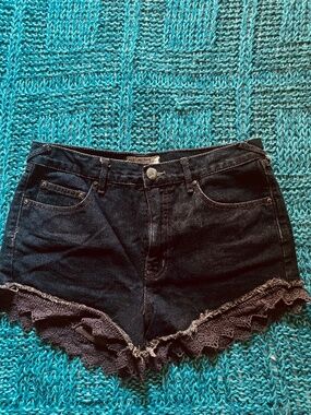 Free People Black Mid Rise Denim Shorts With Lace Edge Trim  Size 27